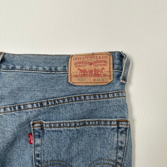 Levi's 505 Medium Wash Denim Shorts 36 - Picture 3 of 4